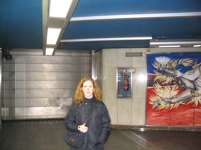 Encerrados en el metro Louise Louiza