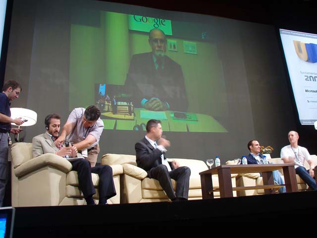 Mesa redonda con Gumersindo Lafuente, Enrique Dans, Ben Hammersley, Bernardo Hernández y Vinton Cerf