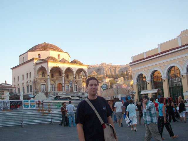 Plaza Monastiraki y antigua mezquita