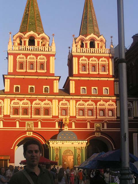 Puerta Iverskaia (de la Resurrección), entrada a la plaza roja
