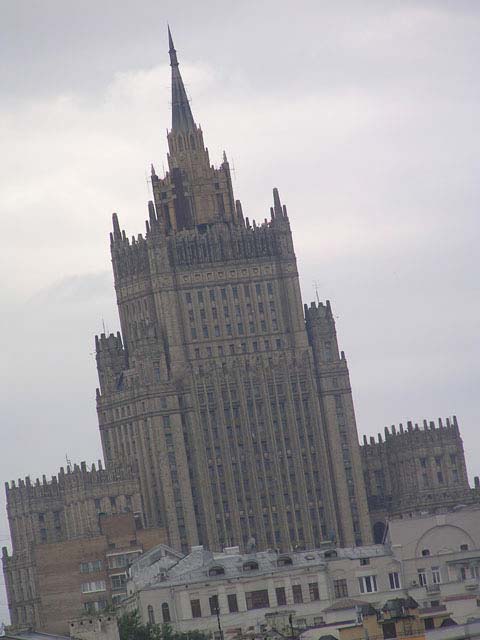 Uno de los rascacielos de Stalin