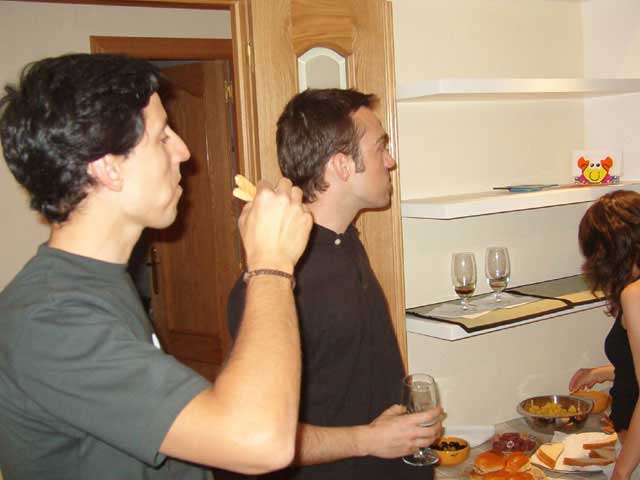 Jose y David con los sandwiches