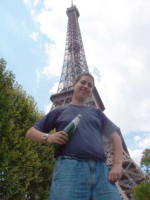 Bajo la Torre Eiffel