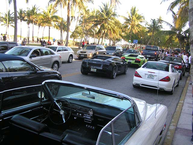 Coches en Ocean Drive