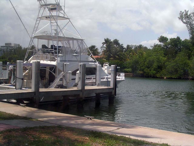 Barco amarrado