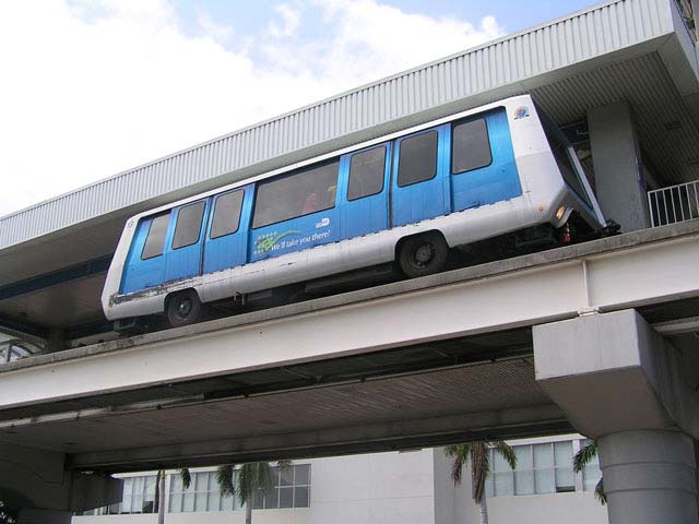 Metromover en Downtown Miami